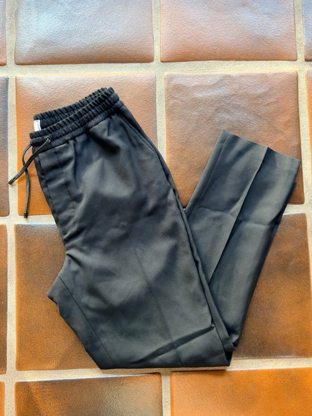 AMI Alexandre Mattiussi Elasticated Waist Wool Trousers - Black - EU 38